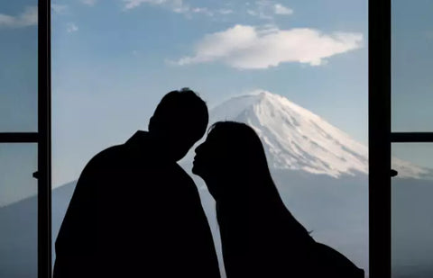 22 Fun & Exciting Romantic Date Ideas in Japan 2024