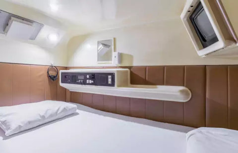 capsule hotel for couples tokyo